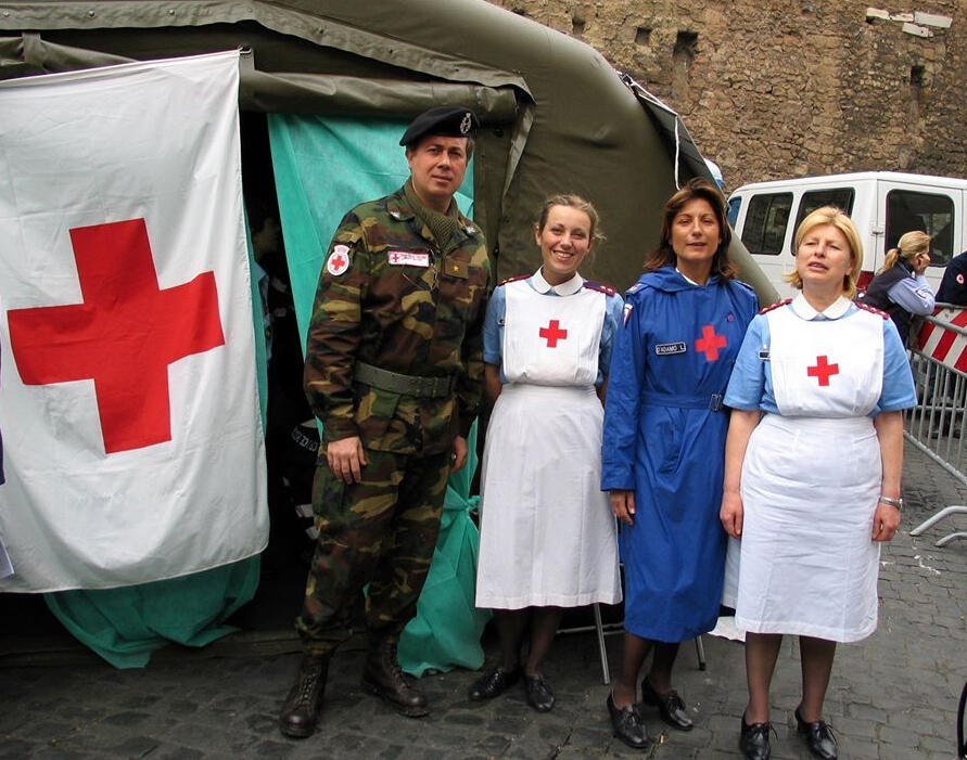 Roberto Riccardi, Capitano corpo Militare della Croce Rossa